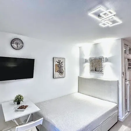 Estudio Francisco Agata Apartment